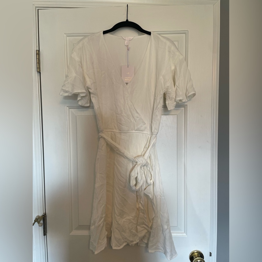Women’s Lauren Conrad Wrap Mini Dress Size Medium